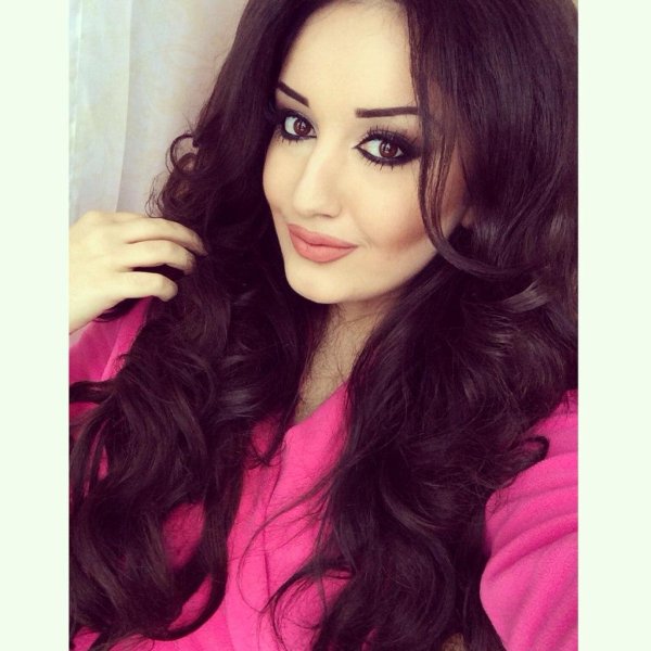 С кавказскими девушками