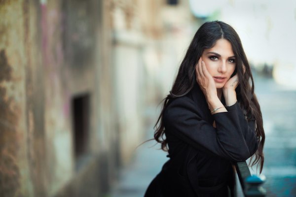 С кавказскими девушками