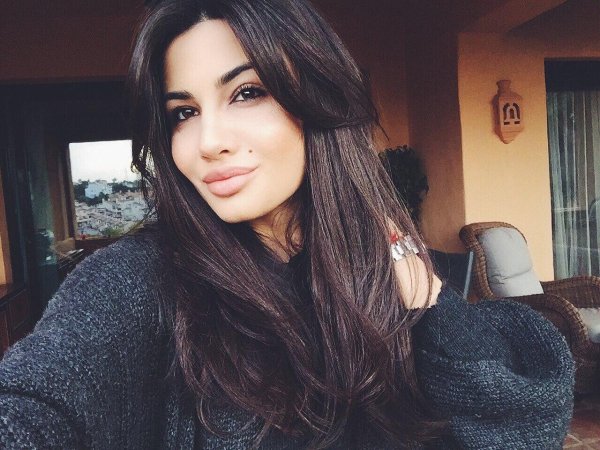 С кавказскими девушками