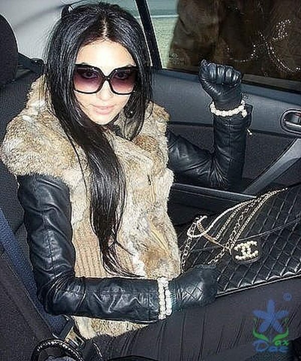 С кавказскими девушками