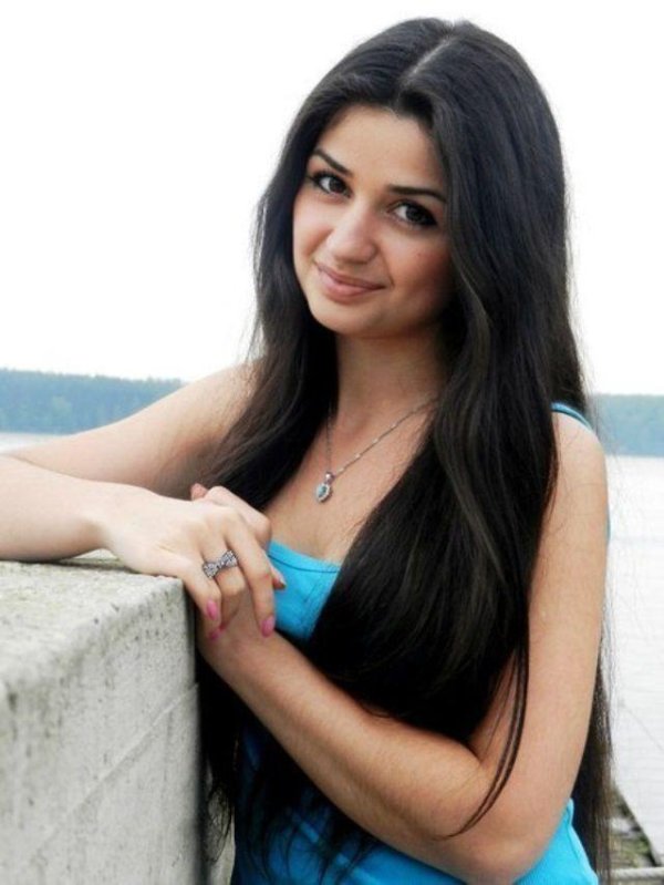 С кавказскими девушками