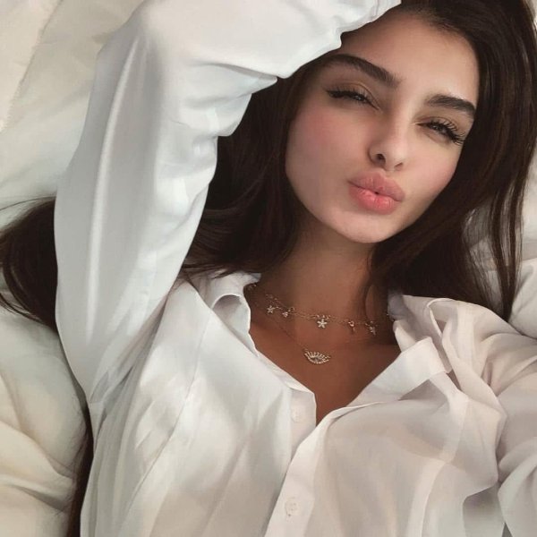 С кавказскими девушками