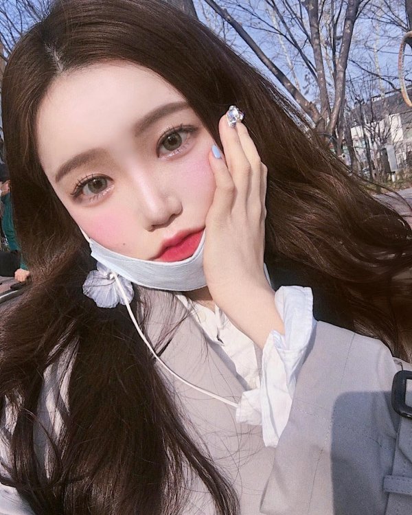 С корейскими девушками