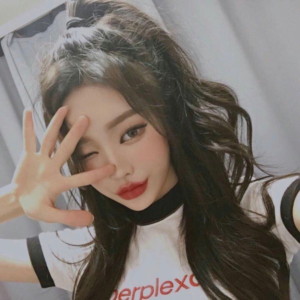 С корейскими девушками