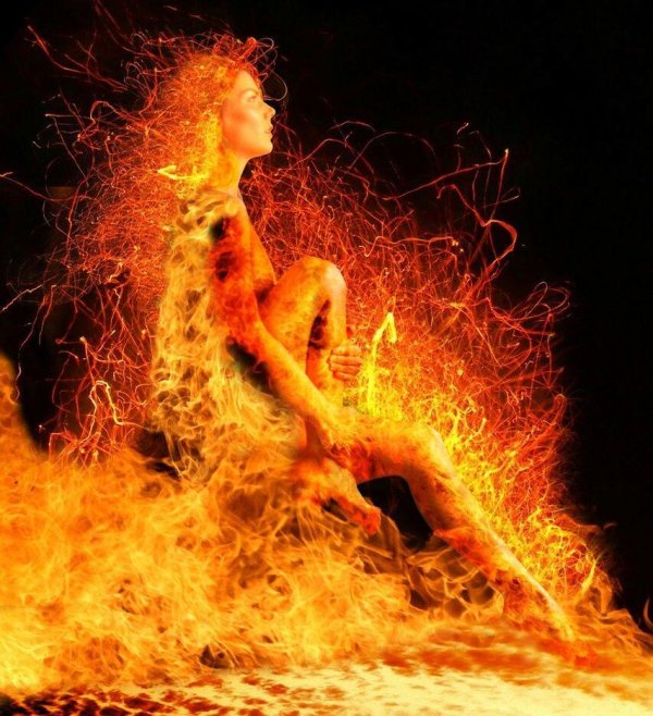 Девушка и огонь