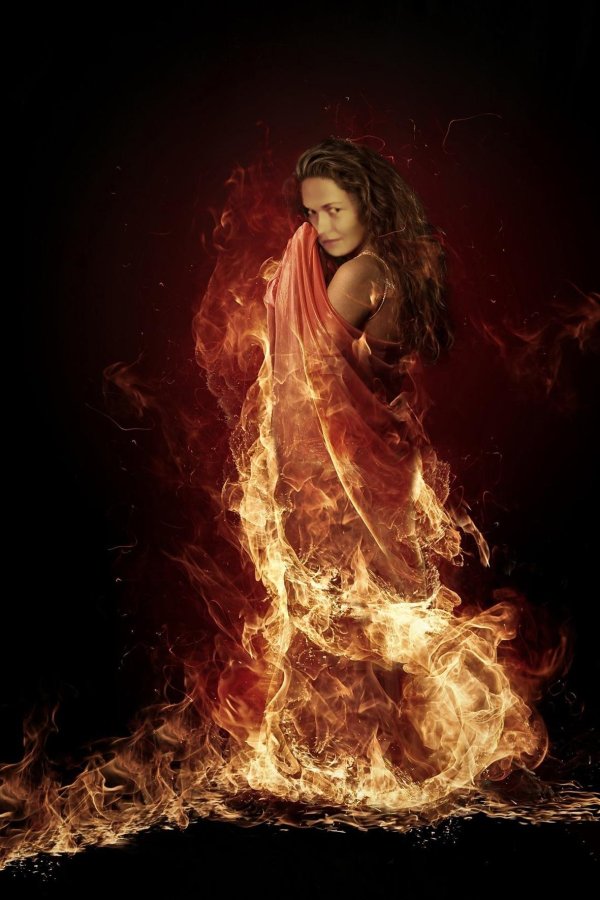 Девушка и огонь