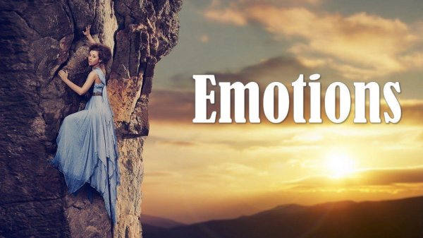 Девушка на горе