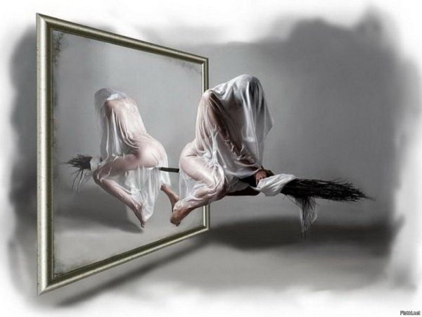 Девушка у зеркала