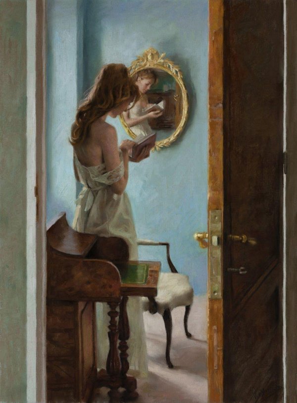 Девушка у зеркала