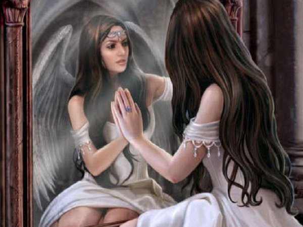 Девушка у зеркала