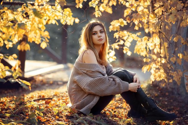 Осени с девушками