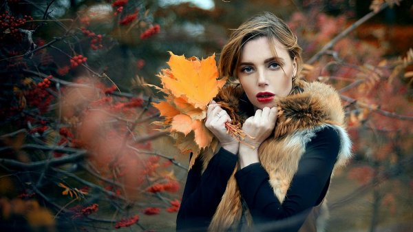 Осени с девушками