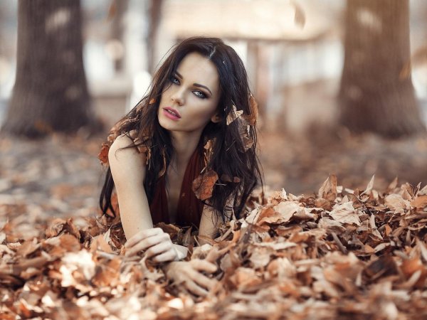 Осени с девушками