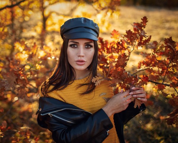 Осени с девушками