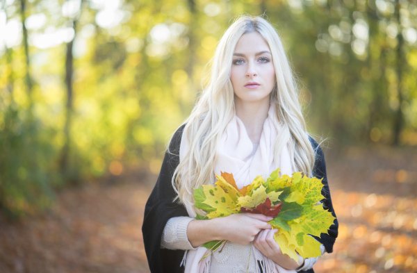 Осени с девушками