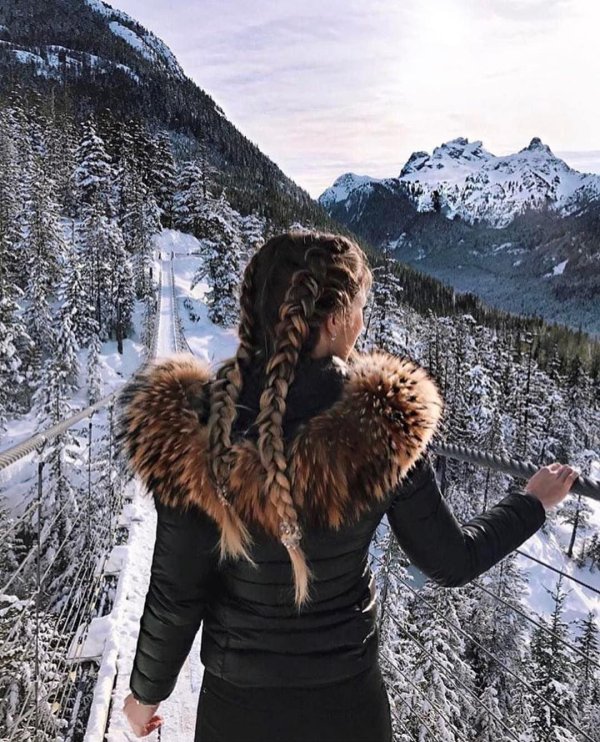 Зима девушка спиной