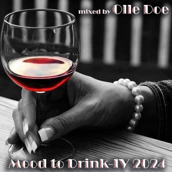 Девушка и бокал