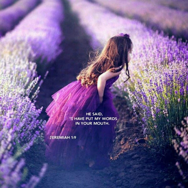 Фиолетовые с девушками