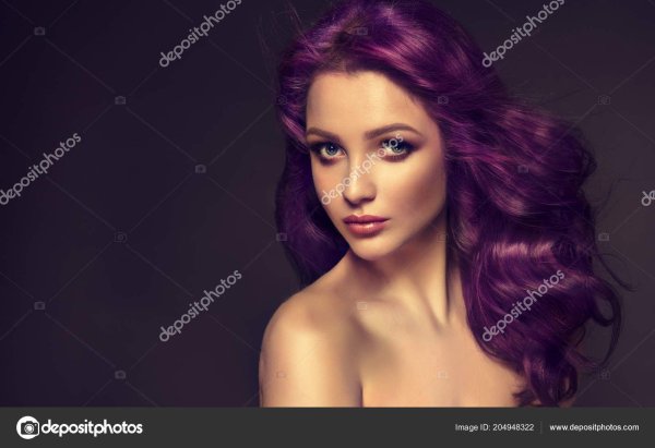 Фиолетовые с девушками