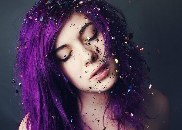 Фиолетовые с девушками