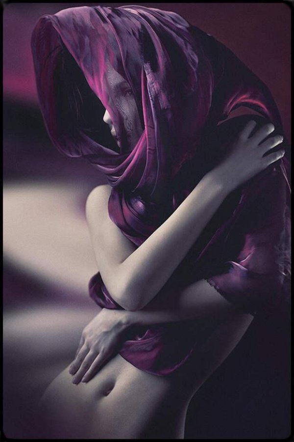 Фиолетовые с девушками