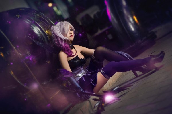 Фиолетовые с девушками