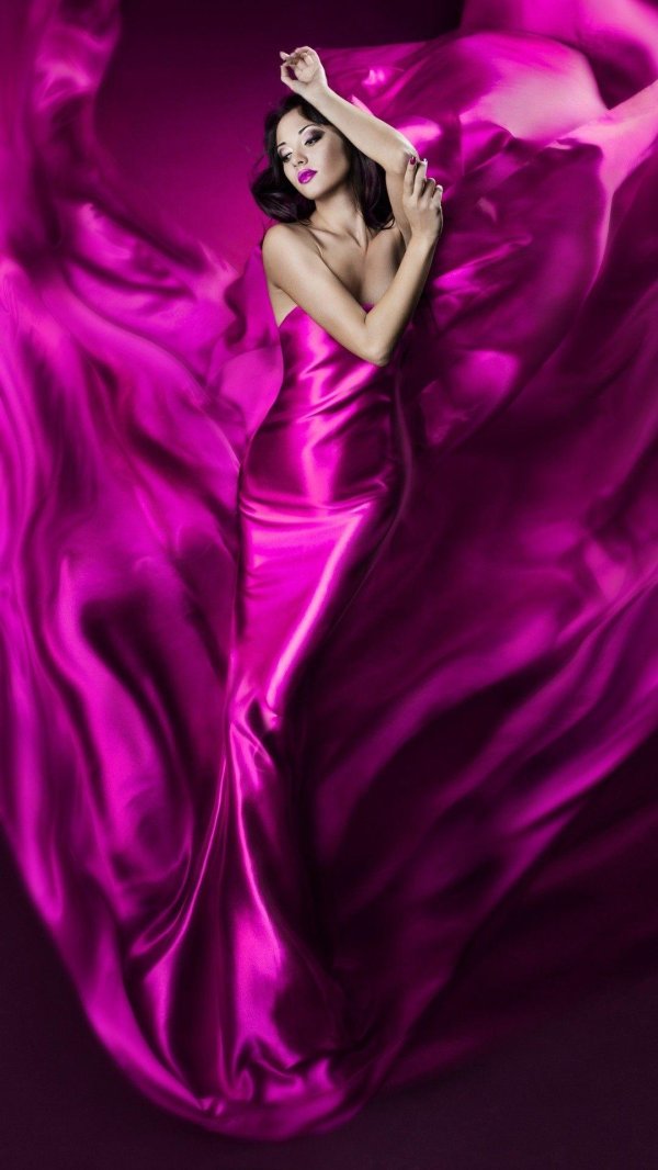 Фиолетовые с девушками