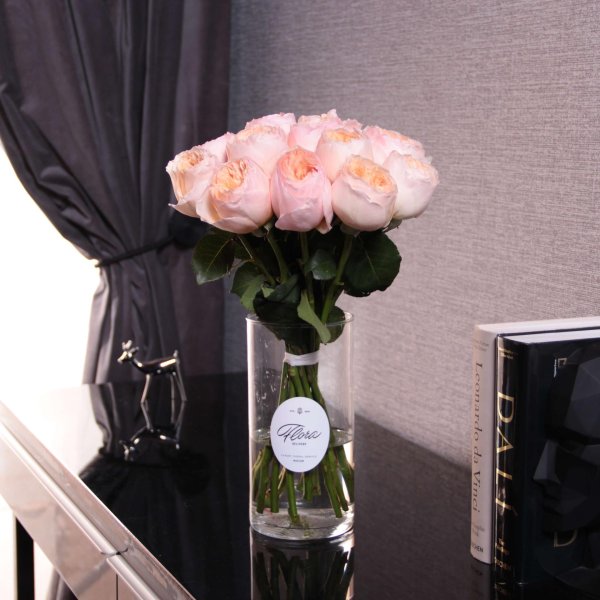 пионовидная роза