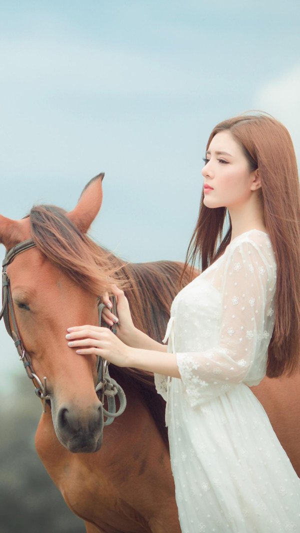 Девушка на коне