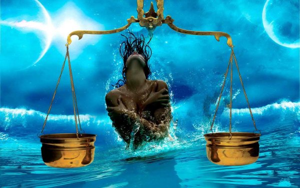 Девушка с весами