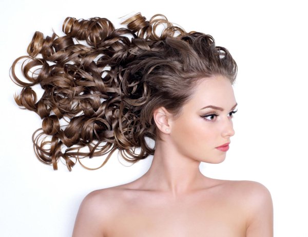 С кудрявыми девушками