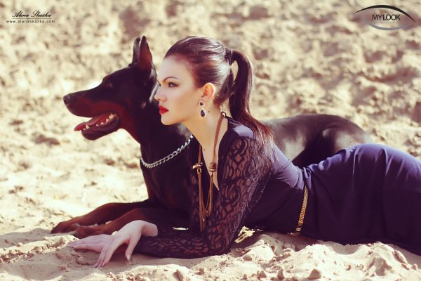 Девушка и собака