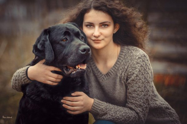 Девушка и собака