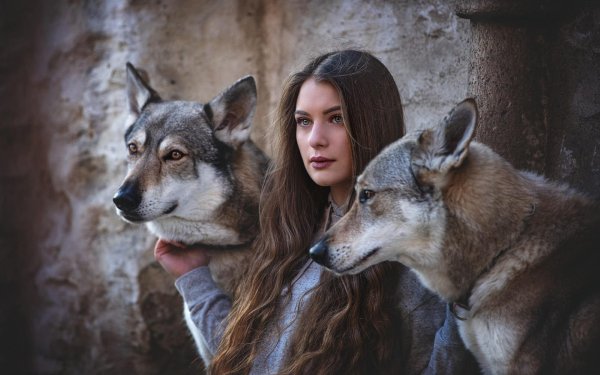 Девушка и собака