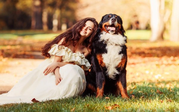 Девушка и собака