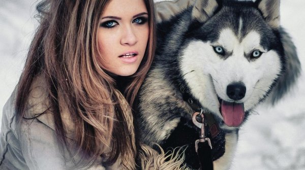 Девушка и собака