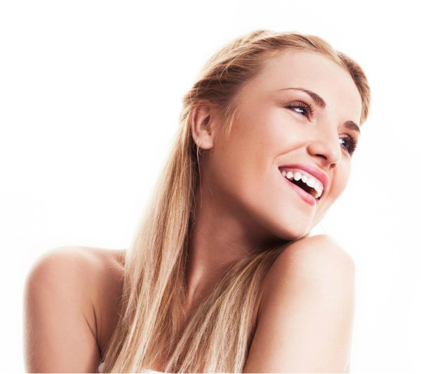 С девушками смеющихся