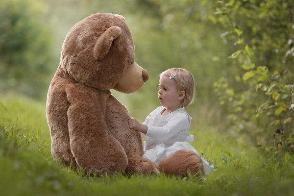 Девушка с мишкой