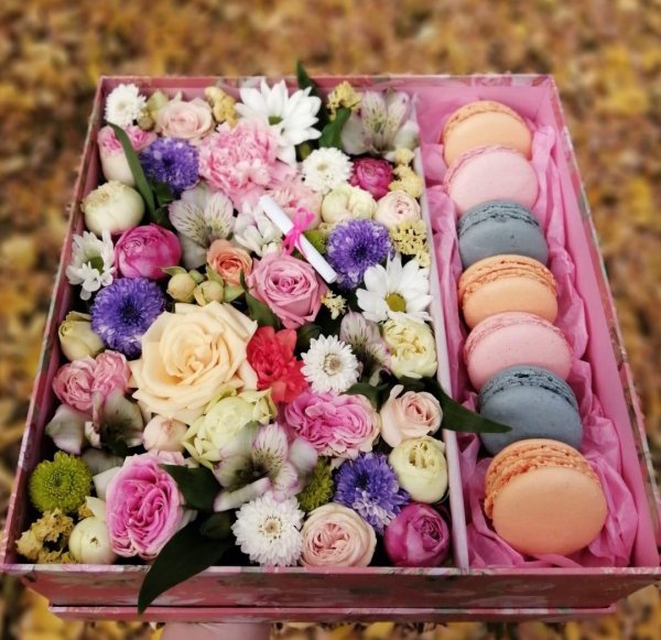 Сладости с цветами