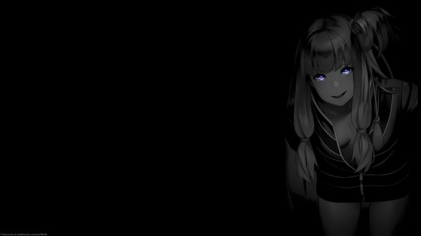 Девушка черным цветом