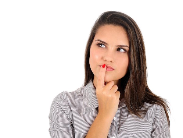 С девушка думает