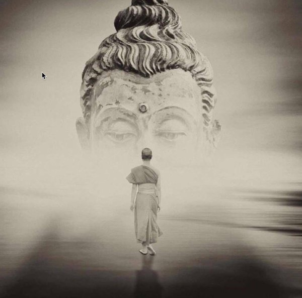 С девушка думает