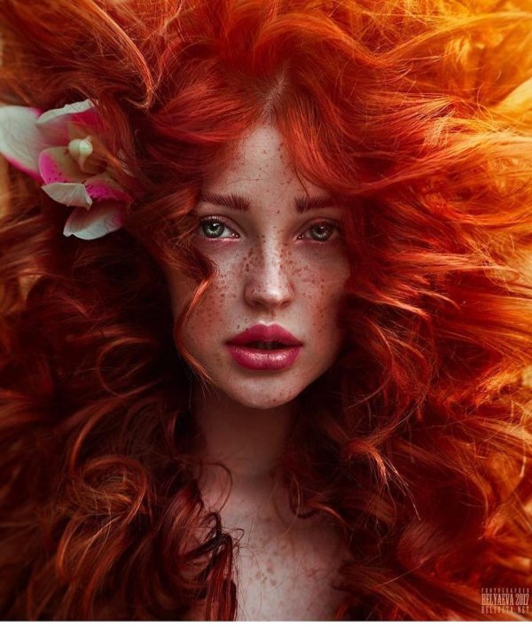 С рыжеволосыми девушками