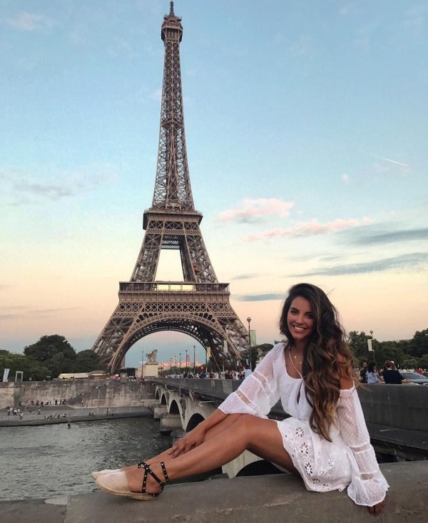 Париж и девушка