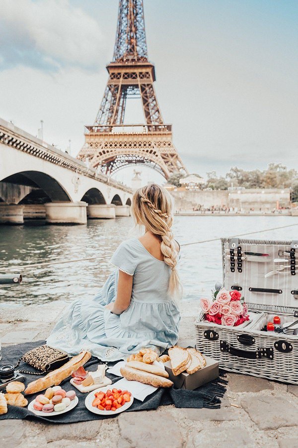 Париж и девушка