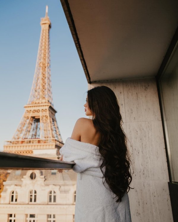 Париж и девушка