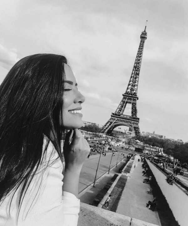 Париж и девушка