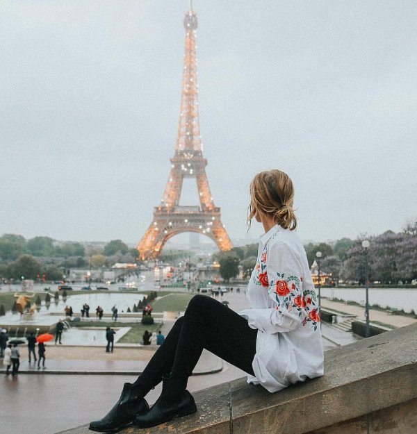 Париж и девушка