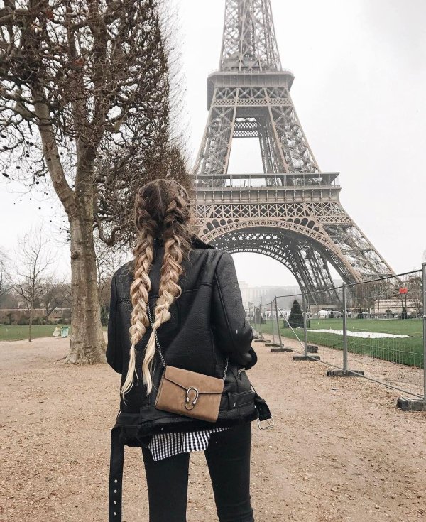 Париж и девушка