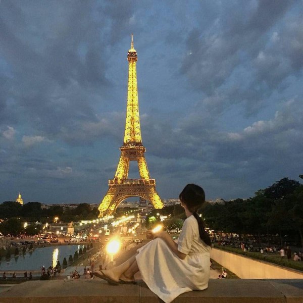 Париж и девушка